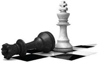 Negra_y_blanca_sobre_tablero-325x211.jpg