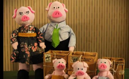 Títeres. Tropos Teatro: “Los tres cerditos”.