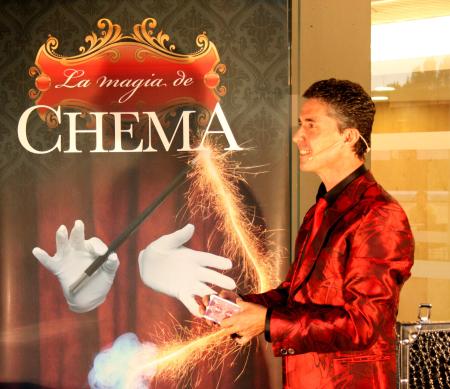 MAGIA FAMILIAR. Mago Chema: “Magic illusión”.